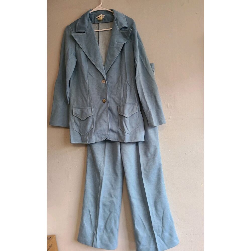 Vintage women's 18 large 1970s pantsuit light blue blazer & flared pull-on pants